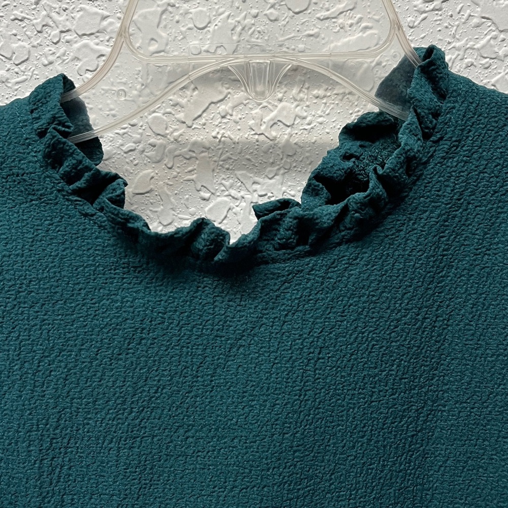 Elegant Ruffled Green Top - Picture 2 of 2